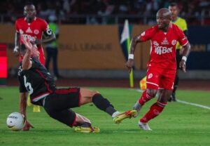 الدوري الإفريقي لكرة القدم الأهلي المصري يتعادل مع مضيفه سيمبا التنزاني في افتتاح المسابقة الدوري الإفريقي لكرة القدم الأهلي المصري يتعادل مع مضيفه سيمبا التنزاني في افتتاح المسابقة