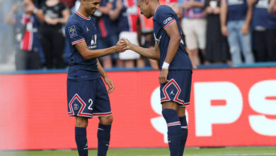 (210912) PARIS, Sept. 12, 2021 Paris Saint Germain s Kylian Mbappe (R) celebrates after scoring with teammate Achr