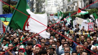 نظام العسكر بالجزائر يمنع المواطنين من تنظيم مظاهرات تضامنية مع فلسطين