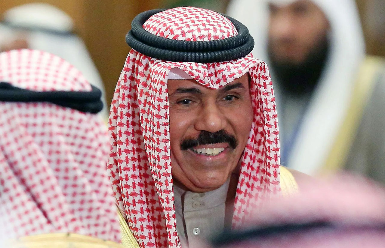 وعكة صحية مفاجئة تدخل أمير الكويت المستشفى 1 أمير الكويت