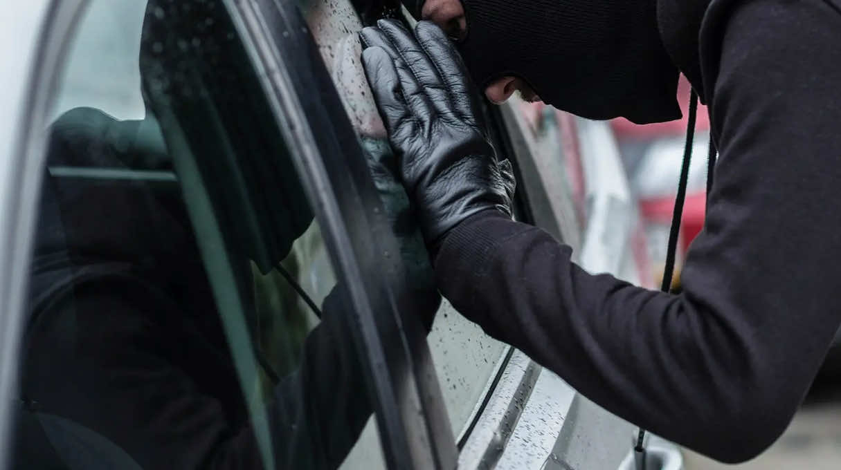 إحالة موريتاني وايطاليين ومغربي أمام استئنافية طنجة متورطين في سرقة السيارات من أوروبا إلى موريتانيا عبر المملكة 1 سرقة السيارات