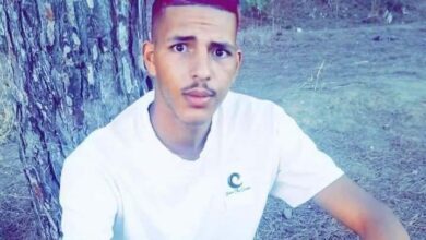 شاب جزائري