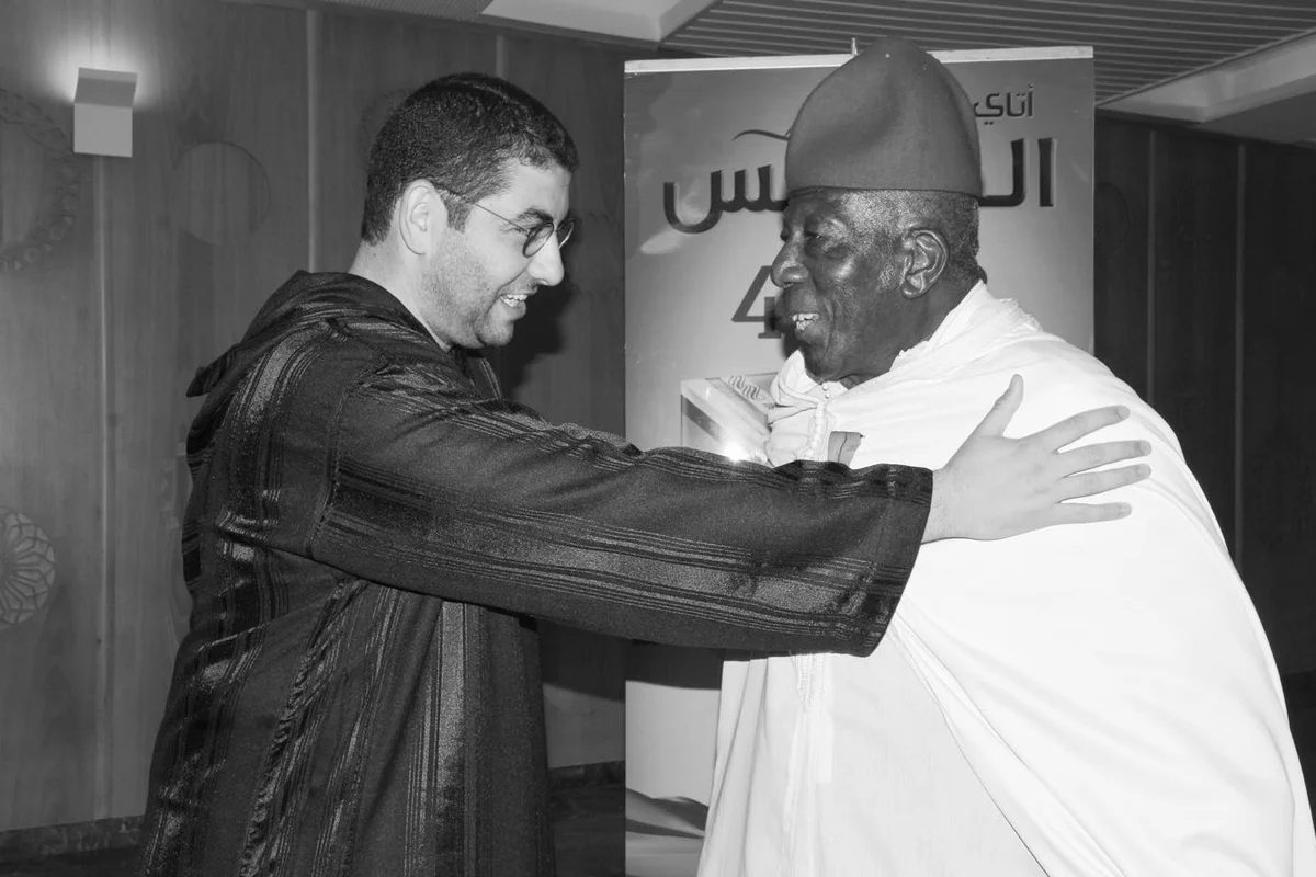 وفاة الفنان با عزيزي