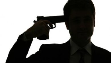 انتحار بالسلاح الوظيفي
