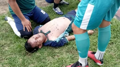 صاعقة رعدية لاعب كرة قدم إندونيسي