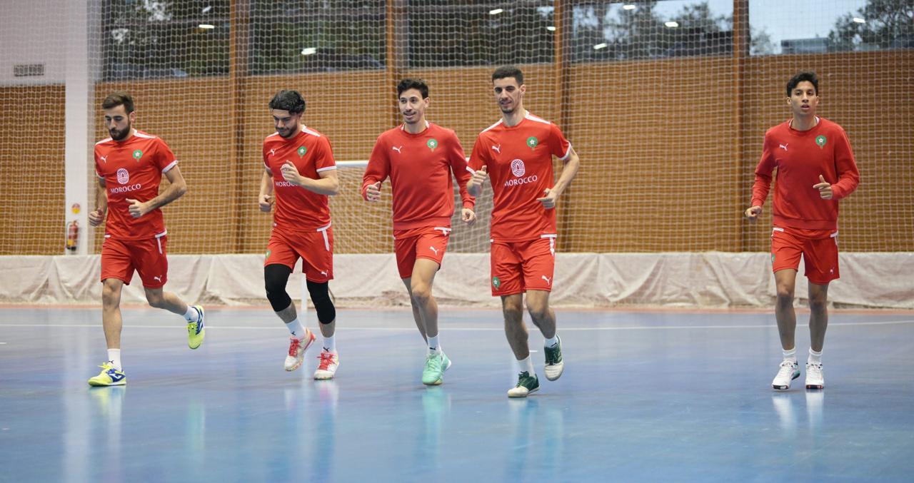 أسود الفوتسال يستعدون لمواجهة ليبيا في نصف نهائي كأس إفريقيا 1 Futsal