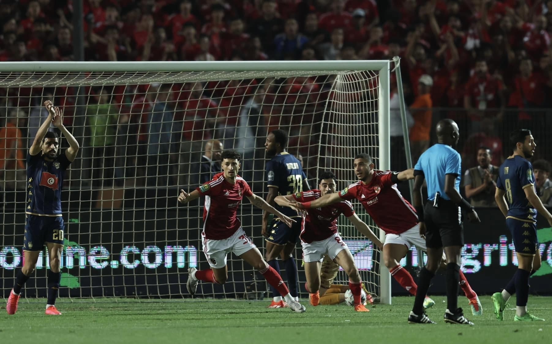 الأهلي المصري يحقق لقب دوري أبطال أفريقيا للمرة 12 في تاريخه 1 ahly taraji