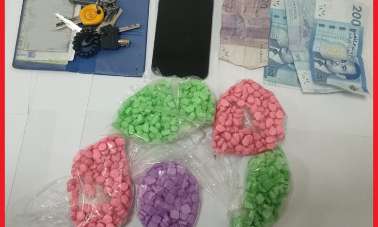 توقيف شخص يشتبه تورطه في قضية تتعلق بحيازة وترويج المخدرات والمؤثرات العقلية بطنجة 1 المخدرات