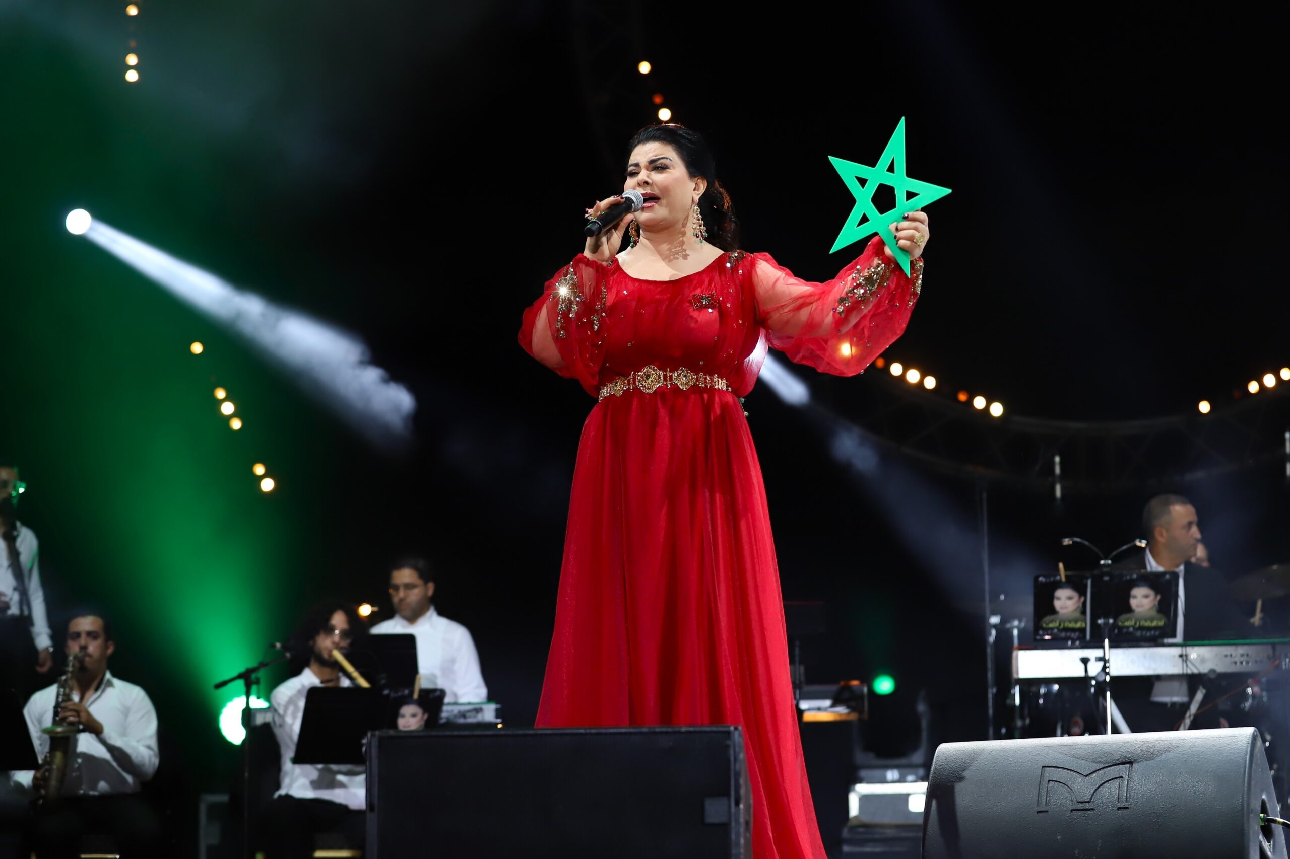 مهرجان موازين.. حفل المطربة لطيفة رأفت يحلق بالجمهور في سماء الإبداع والفن المغربي الأصيل 1 لطيفة رأفت