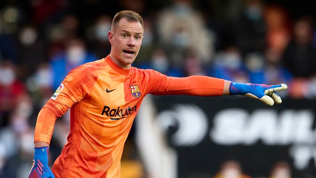 حارس برشلونة يخضع لعملية جراحية بسبب "تمزق كامل" في وتر الركبة 1 Marc Andre ter Stegen
