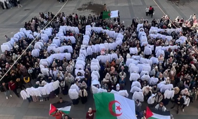 مثير للسخرية.. نظام الكابرانات يتهم المغرب بـ «زعزعة استقرار البلاد» بواسطة تسجيل صوتي! 1 إضراب الجزائر