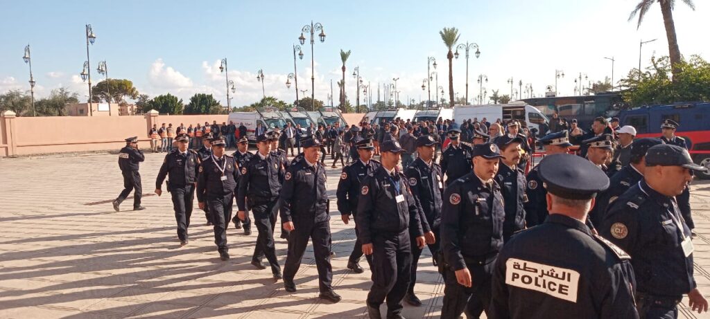 المديرية العامة للأمن الوطني تقوم بتعبئة مختلف عناصرها الأمنية بمختلف المدن المغربية بمناسبة السنة الميلادية 2025 4 IMG 20241231 WA0055