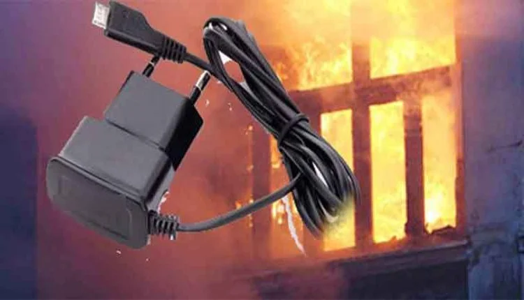 شاحن هاتف نقال ينهي حياة طفل بتاونات 1 chargeur