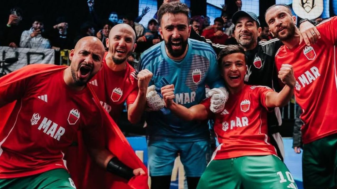 دوري الملوك.. المنتخب المغربي يتأهل إلى نصف النهائي في مباراة مجنونة 1 Kings League