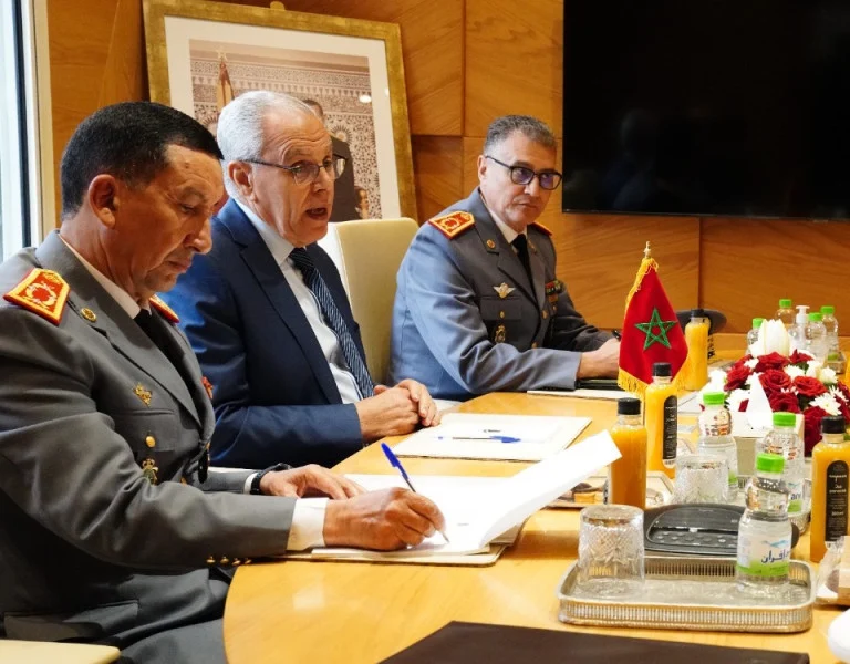 الفريق أول المفتش العام للقوات المسلحة الملكية والسيد لوديي يستقبلان رئيس أركان القوات المسلحة بجمهورية إفريقيا الوسطى 1 force royal
