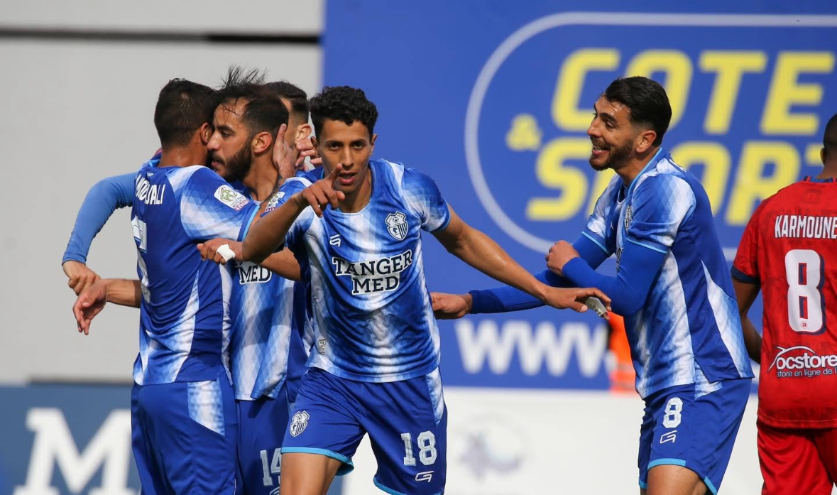 اتحاد طنجة يتغلب على ضيفه أولمبيك آسفي (4-2) 1 Ittihad Riadhi de Tanger