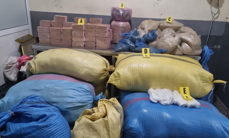 بتنسيق مع "الديستي".. أمن أكادير يحجز كميات مهمة من المخدرات والقنب الهندي 1 drogue agadir