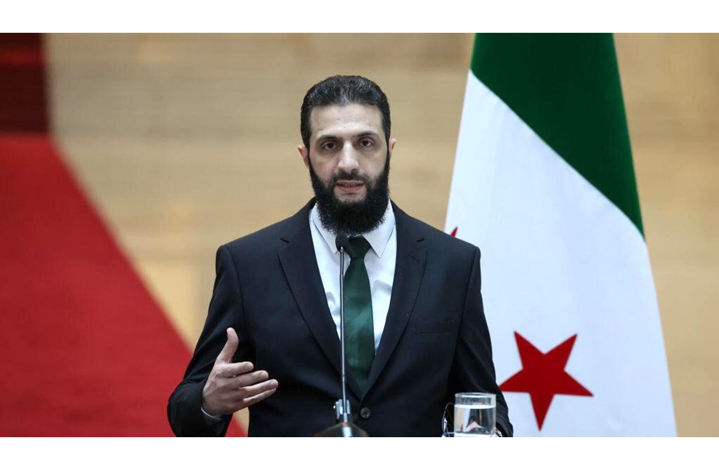 الرئيس السوري الجديد أحمد الشرع يواجه تحديات أمنية كبرى 1 أحمد الشرع