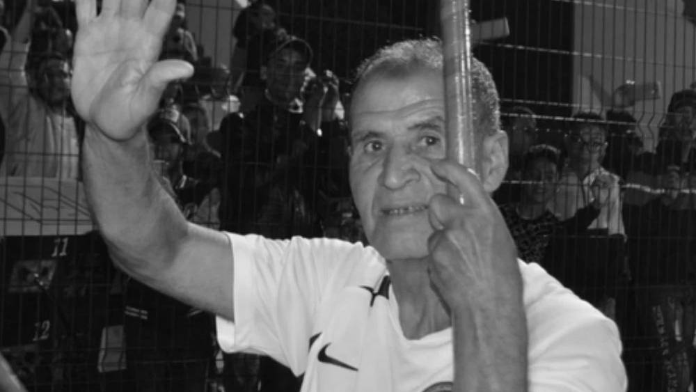الملك محمد السادس يعزي في وفاة الدولي المغربي السابق أحمد فرس 1 Ahmad Faras
