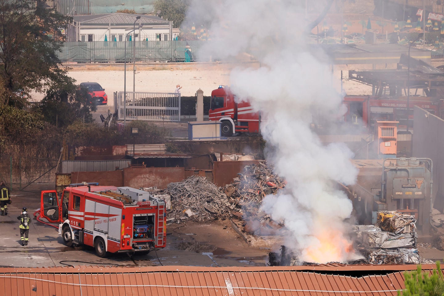 إصابة 45 شخص في انفجار محطة وقود في روما 1 Explosion Rome