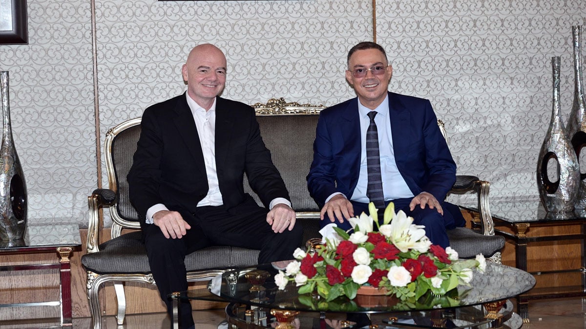 رئيس الفيفا جياني إنفانتينو ينبهر بملاعب الرباط الأربعة المُعدة لمونديال السيدات U17 ويُشيد بسرعة الإنجاز 1 gianni infantino morocco
